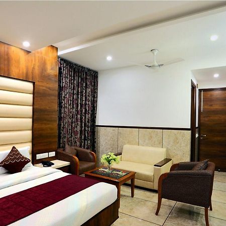 Hotel The Grand Inn Джаму Екстериор снимка