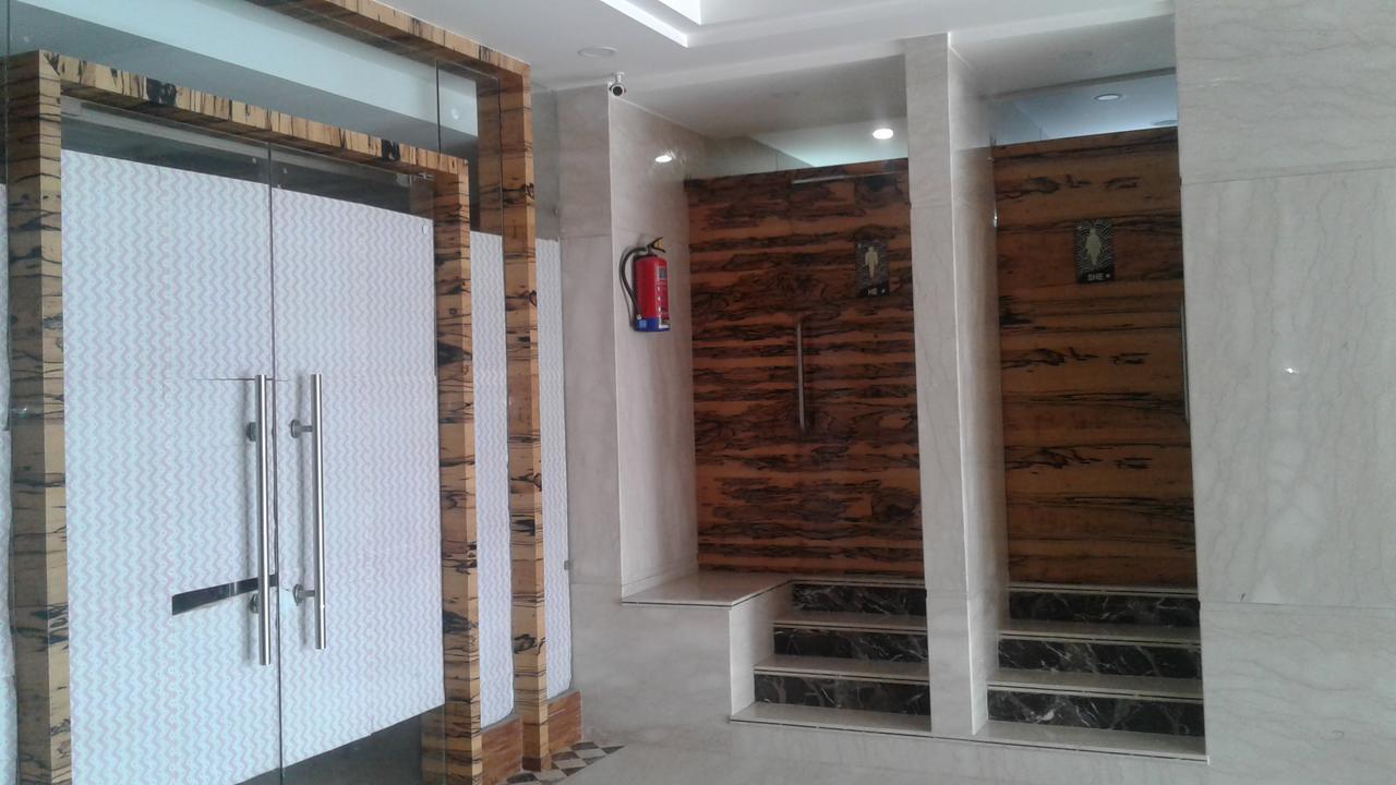 Hotel The Grand Inn Джаму Екстериор снимка