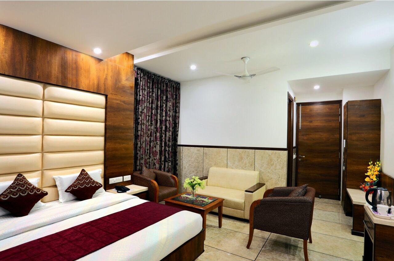 Hotel The Grand Inn Джаму Екстериор снимка